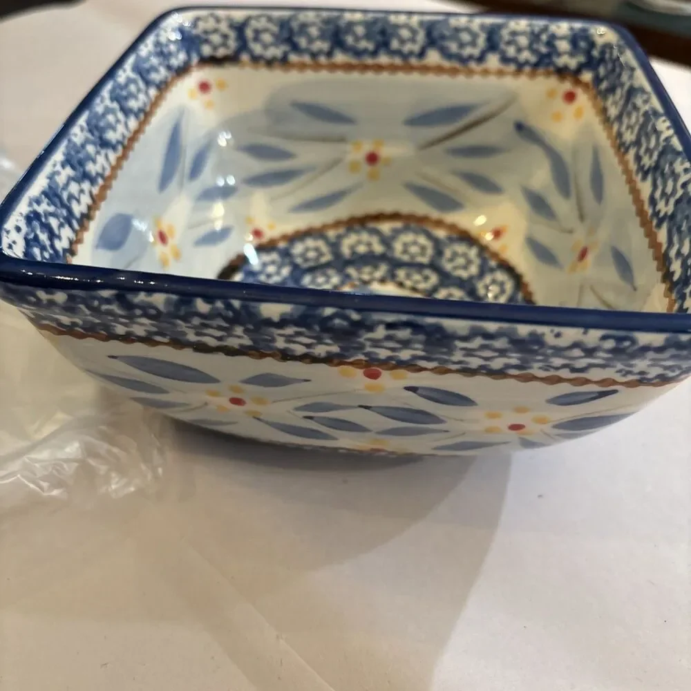 Temp-tations By Tara Old World Blue 1.0 Qt Bowl and Lid Serving Dish Decorative